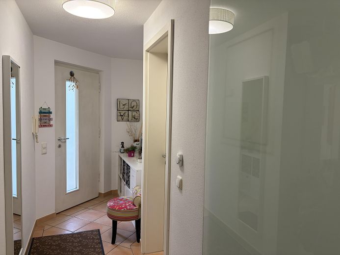3-4 Zi Gartenidylle, 2 Holzterrassen, Sommergarten, Pavillon, – Flur