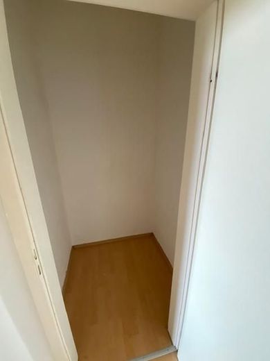 Nachmieter gesucht schöne 3-R-Wohnung im 1.OG  EBK.in MD-Stadtfeld -Ost ca.73m² zu vermieten. – Abstellraum