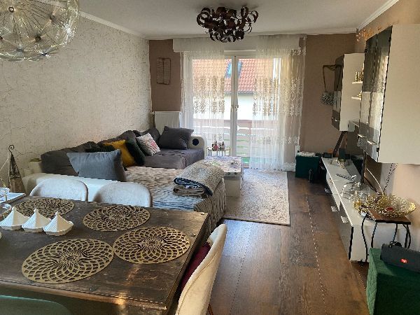 Luminosissimo appartamento di 3 locali con 2 balconi, 2 cantine, accesso al giardino, ottima distribuzione ecc. – Foto 8
