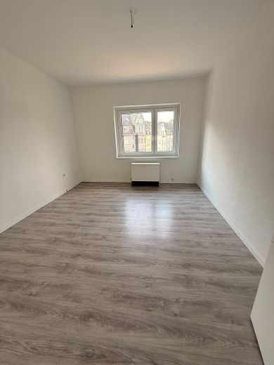 wunderschöne 3 Raum Wohnung mit Balkon und Gartennutzung frisch renoviert  Hobeisenstr – फोटो 6