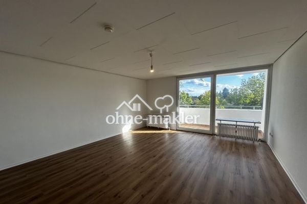 Neu Renoviert: 1-Zimmer-Wohnung mit Loggia in Bad Homburg vor der Höhe