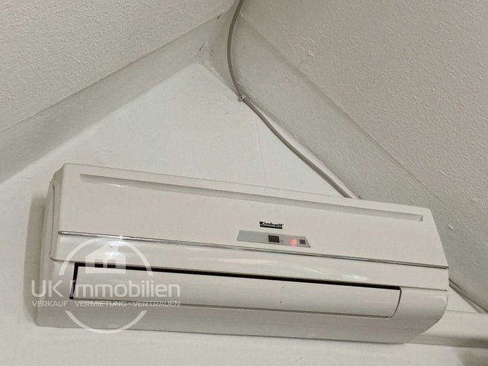 Saniert + Charmant! 1-2-Familienhaus im Hofreitenstil in MKK-Neuberg + Flexibel 5-8-Zimmer möglich! – Aircon - Klimaanlage