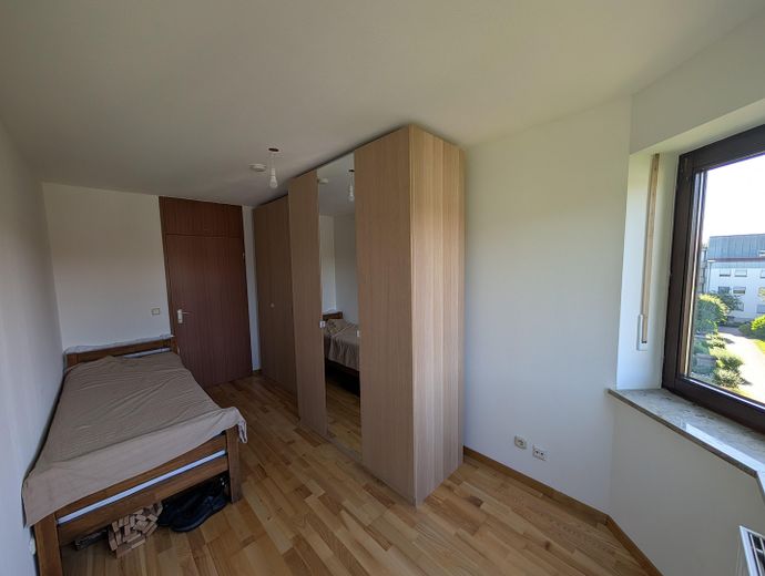 Ruhige 4-Zimmer-Wohnung, ohne Provision, von Privat, nahe Erholungsgebiet mit Südbalkon – Kinderzimmer 1