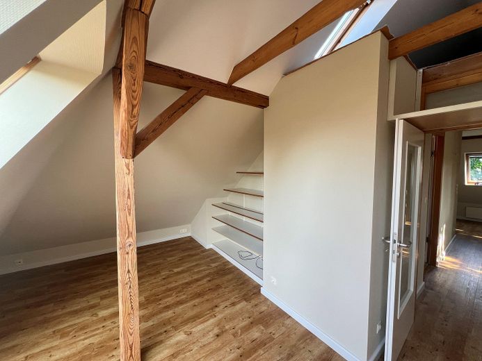 PROVISIONSFREI: Charmantes EFH in zentraler, ruhiger Anliegerstraße – Wohnzimmer / Kinderzimmer