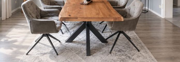 Zentral gelegene 4-Zimmer-Wohnung mit Loggia