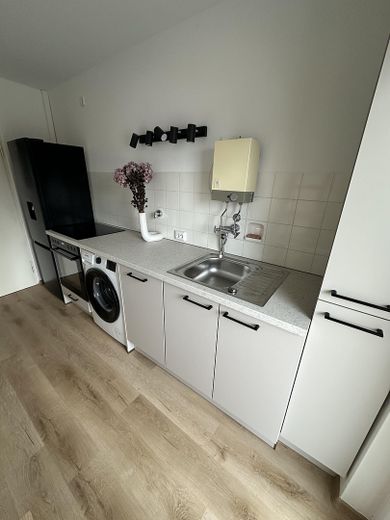 Hochwertig renovierte 2,5-Zimmer-Wohnung mit Panorama-Blick – Stuttgart Mitte – Foto 8