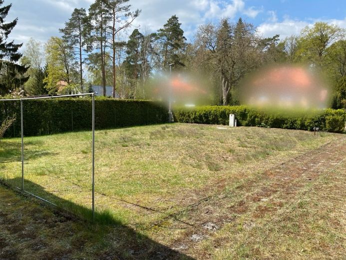 Sonniges Grundstück