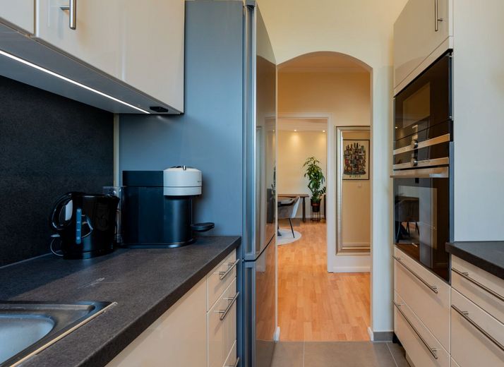 Appartamento completamente ristrutturato al 7° piano con balcone e vista panoramica – libero e senza provvigione – 8