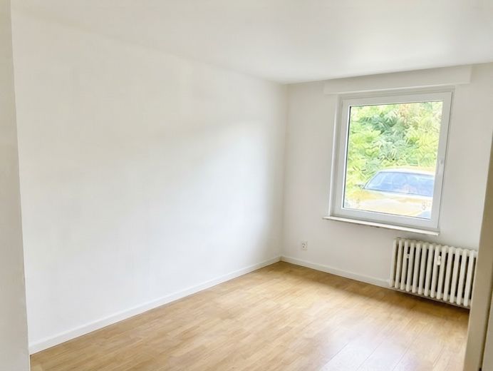 Wohntraum in Hilden! Modernisierte 3 Zimmer EG Wohnung mit Balkon, Gartennutzung und Stellplatz – Schlafzimmer 2 / Kinderzimmer 