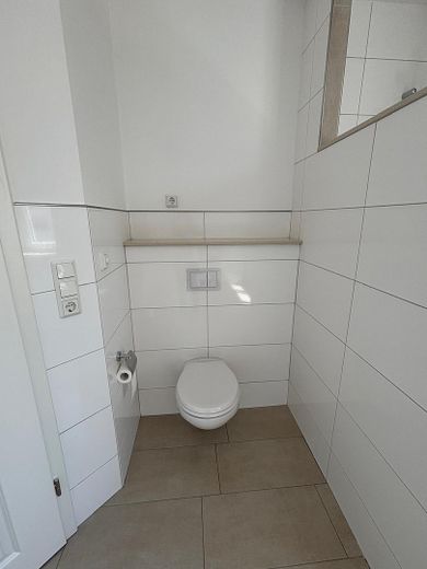 Familienfreundliche grosse Haushälfte – Foto 14