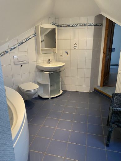 Dachgeschoss, Bad