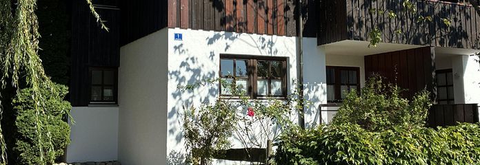 Багатофункціональна мезонет / сутеренна квартира 83 +42 м²  у природній місцевості - багатофункціональний гараж – Außenaunsicht Westen