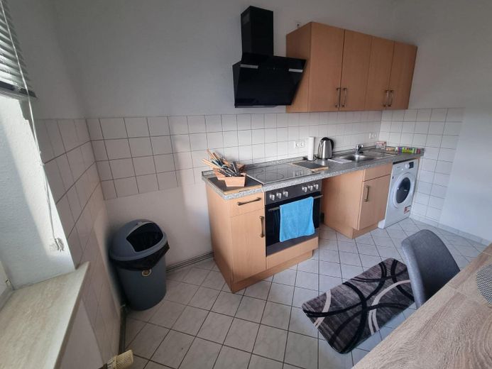 Helle, geräumige, möblierte Wohnung mit Balkon in zentraler Lage nahe U Alt-Mariendorf – Küche