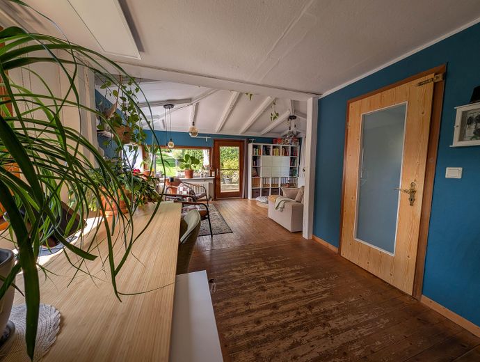 Handwerker & große Familien aufgepasst: Dreikanthof mit gültiger Baugenehmigung – 9 - Hinterhaus Flur