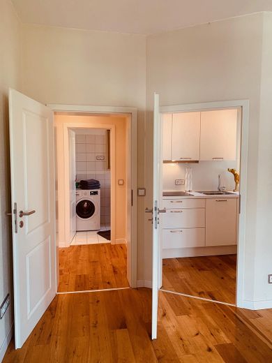 Lutherstraße: 2-Zimmer-Wohnung mit toller Küche, Parkett und Balkon – Küche II