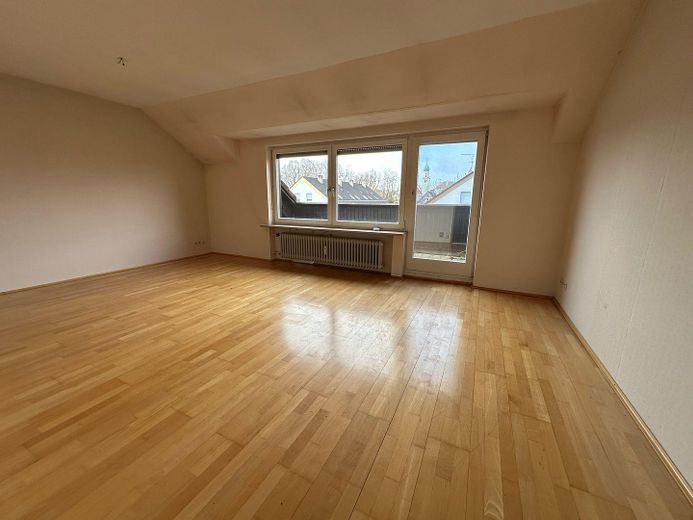 Wohnzimmer I Zugang Balkon
