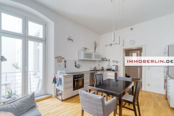 IMMOBERLIN.DE - Posizione top! Classica casa plurifamiliare con potenziale di ampliamento