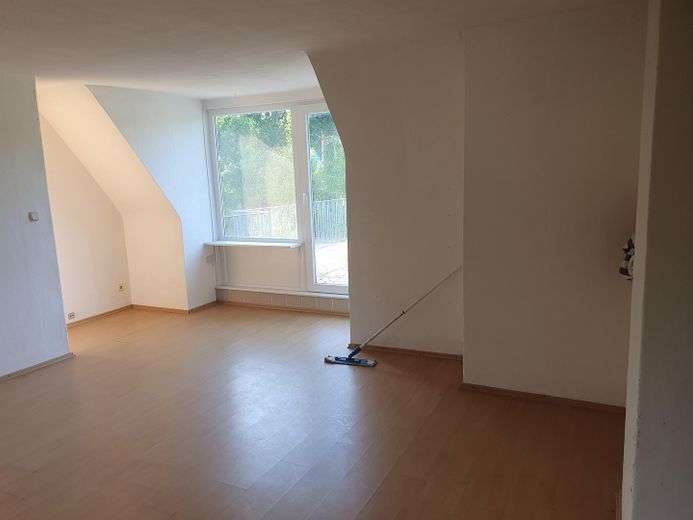 Wohnen wo Hamburg am schönsten ist Einfamilienhaus Doppelhaus Grundstück in Duvenstedt / Walddörfer – Wohnzimmer OG