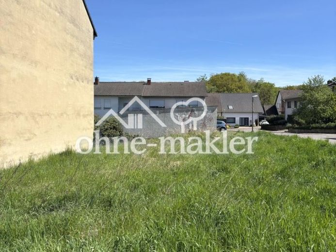 BAUGRUNDSTÜCK IN RUHIGER LAGE VON ENSDORF – Foto 1