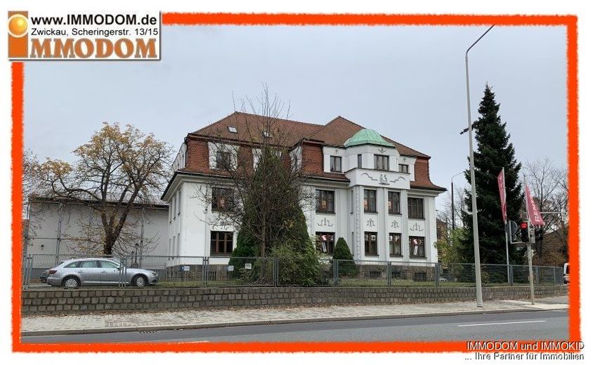 Ruhige und abgeschiedene Büro- oder Praxisräume im Dachgeschoß einer Stadtvilla zu vermieten! – Hausansicht