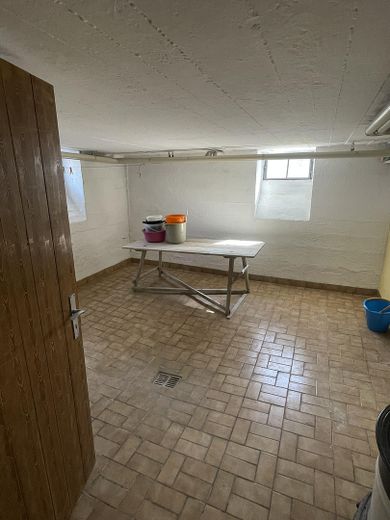 Freistehendes Einfamilienhaus mit großem Grundstück und viel Potenzial in Kühbach – Keller 1