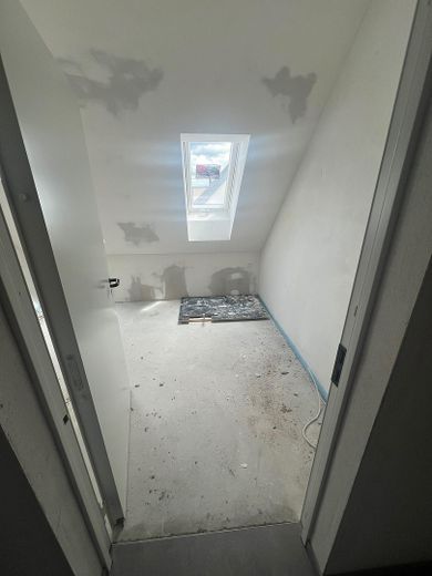 NEW-BUILD FIRST OCCUPANCY 2-room gallery apartment in Nuremberg with balcony / underfloor heating / duplex garage – 13_Keller mit Fenster