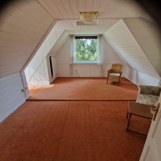 EFH in guter Wohnlage auf 1.900 qm Eigentumsgrundstück - provisionsfrei – Zimmer 1 Obergeschoss