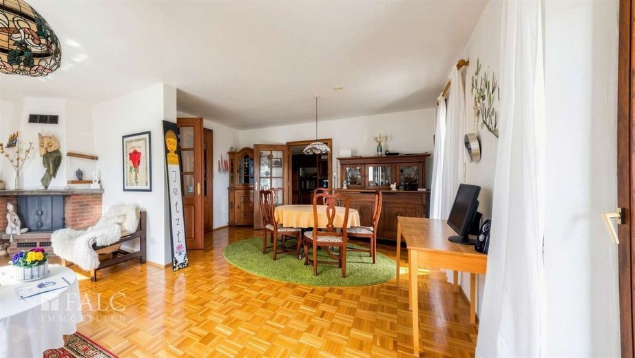 Ruhe und Privatsphäre: Einfamilienhaus in ruhiger Seitenstraße! – Esszimmer