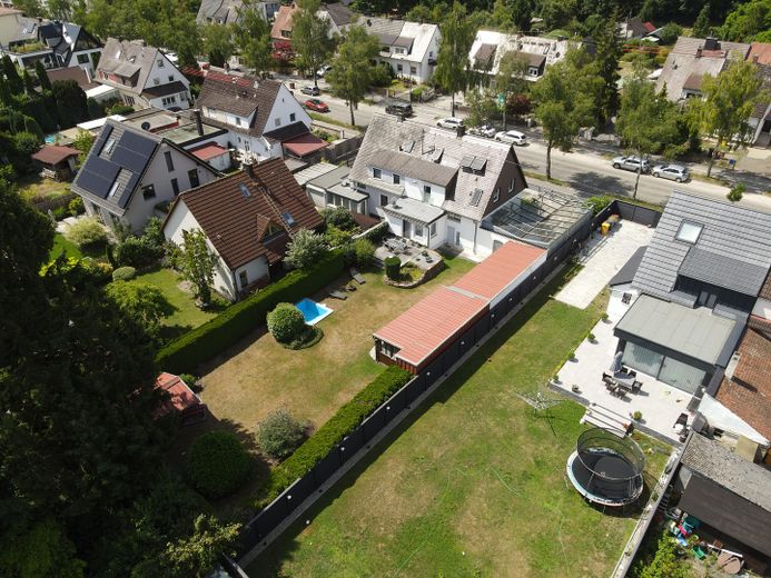 Zentrumsnahes Familienparadies mitten im Grünen – Foto 3