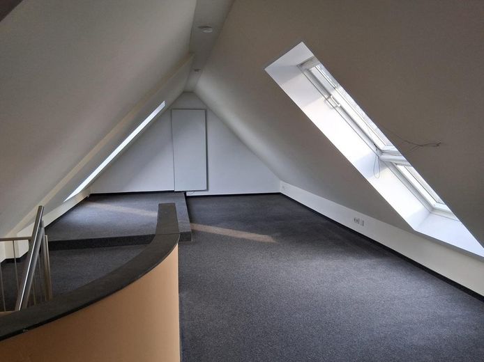 *PROVISIONSFREI* in Lüdinghausen- Einfamilienhaus, Mehrgenerationhaus, Kapitalanlage – OG SPITZBODEN