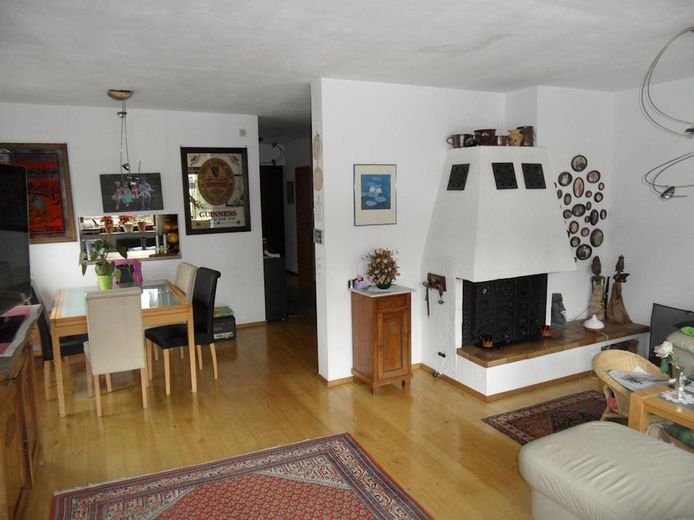 DHH mit Energie-Autarkie Eignung & Pool, Exklusives Wohnerlebnis - provisionsfrei – Gemütlichkeit am Kamin
