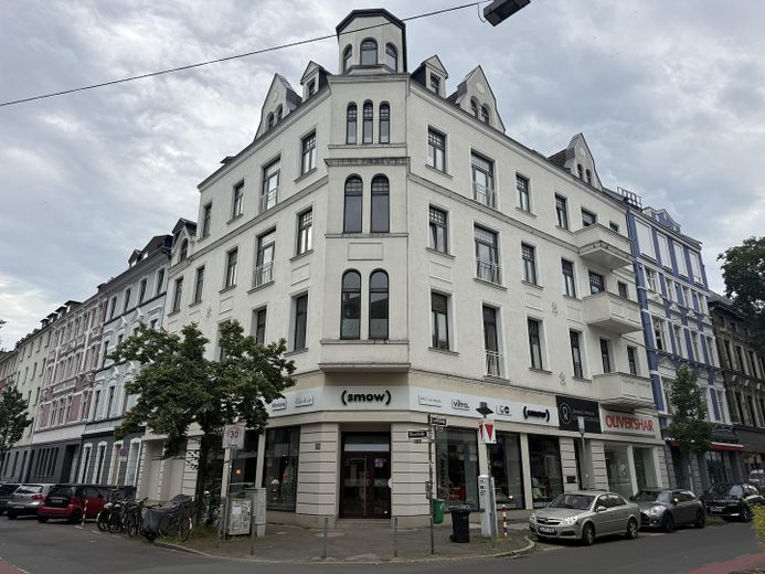 Wohn- und Geschäftshaus 