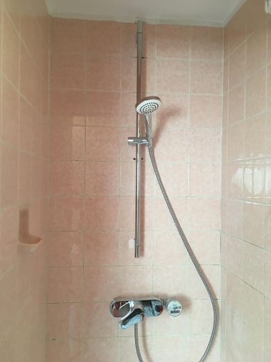 Whg. DG Bad/Dusche