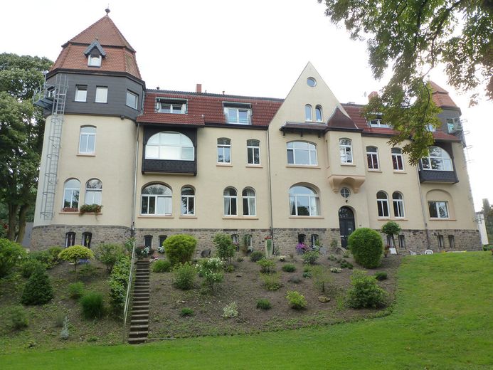 Sanierte, großzügige Maisonette in Direktorenvilla (frei ab 01.12.) – Foto 1