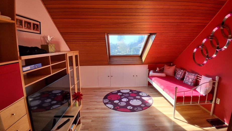 4 Zimmer Dachgeschosswohnung mit 2 Balkone – Foto 9