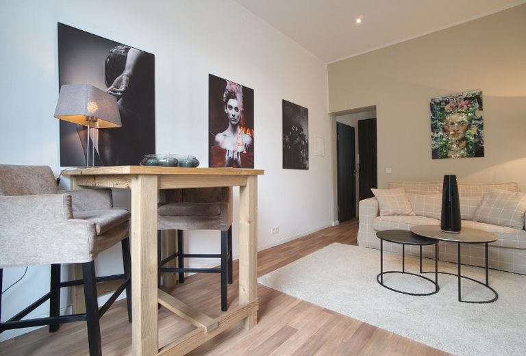 Uw hotelalternatief in het Zuidviertel: modern en huiselijk en zeer goed uitgerust, inclusief W-LAN, gebruik van de tuin – 10b5f946068722c9ac6a70d803ec2607126d6a2e.jpg
