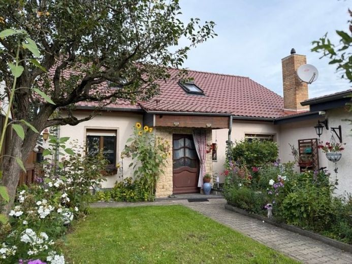Gerichshain: einzugsfertige 5 Zimmer, 2 Bäder, Pool, Sauna, Nebengebäude und ganz viel Grün. – Photo 1