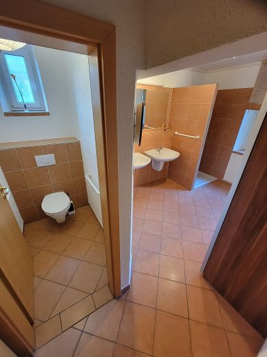 Bad EG mit separatem WC 