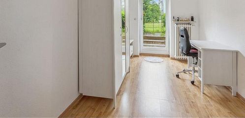 Kinder-/Arbeitszimmer