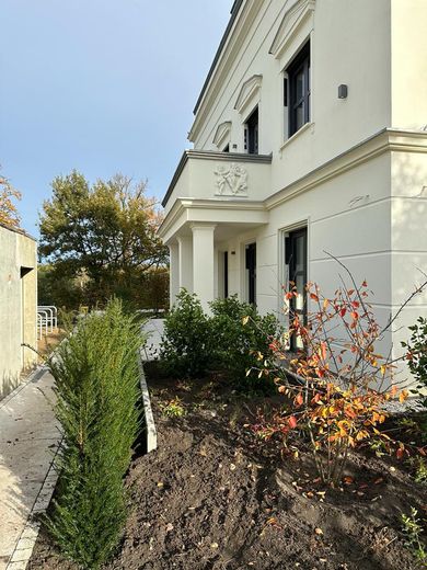 2-Zimmer, Jugendstilhaus, Erdgeschoss, große überdachte Terrasse – Foto 15