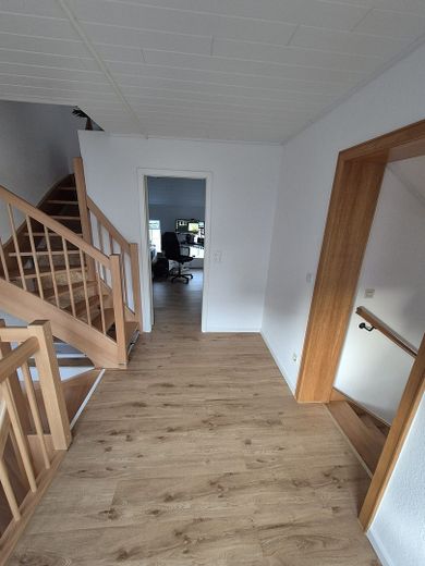 Vallendar’da sıra ev, 110 m², 4 oda, 2 banyo, balkon, 2 park yeri, 1.050 € net kira – Fotoğraf 8