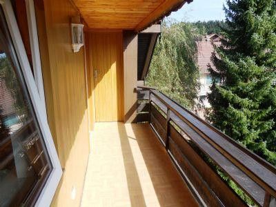 CASA PLURIFAMILIARE VERSATILE CON POSSIBILITÀ COMMERCIALE E POTENZIALE DI AMPLIAMENTO – Balkon 2 OG