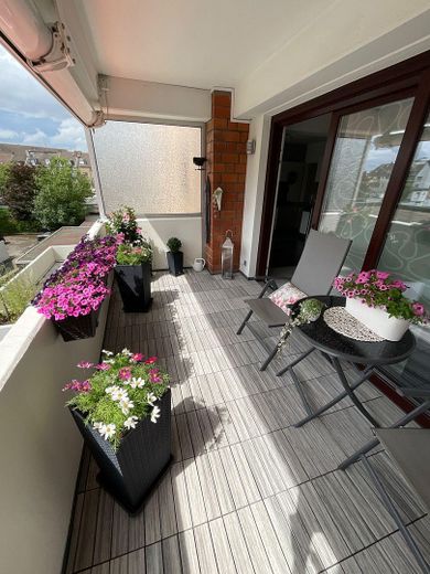 Appartamento di proprietà curato e senza commissioni, con garage – Balkon