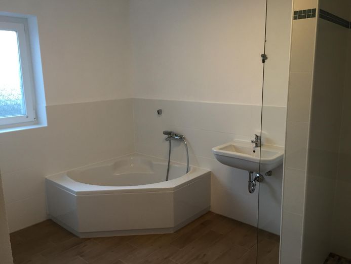 Einlieger - Badewanne