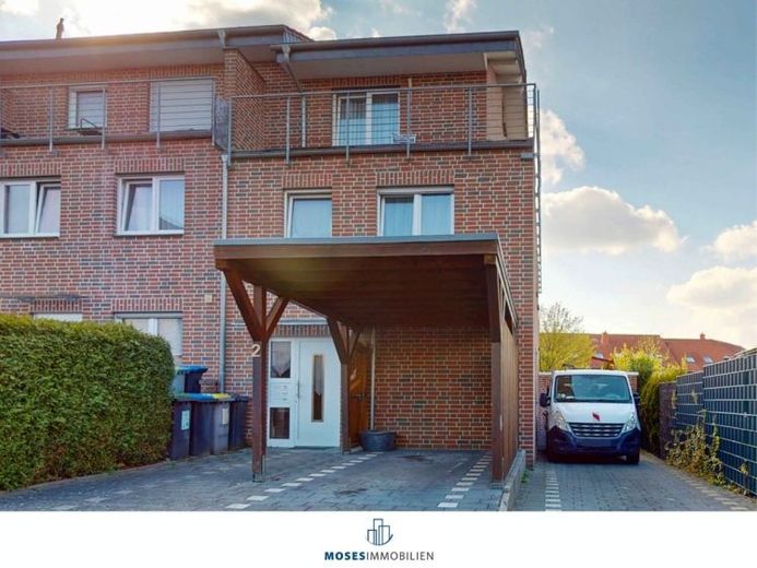 Reihenendhaus mit 6 Zimmern, großem Garten und Dachterrasse im Wohngebiet Goldgrund – Foto 1