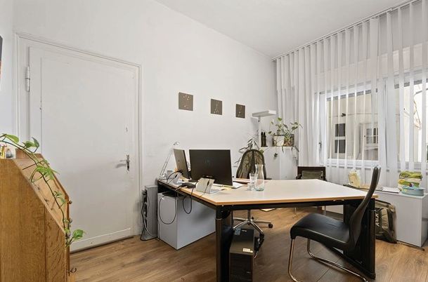 EG Zur Zeit Büro Haupthaus