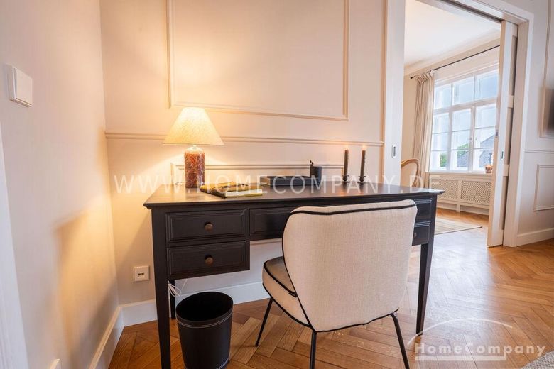 ***Klassische Eleganz in vollendeter Form – stilvoll sanierte Altbauwohnung mit Balkon in Bestlage Altbogenhausen – ae4ef9bc01365e301b9c018bed262606d355daa6.jpg