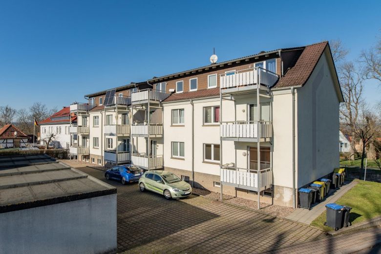 Balkonlu, otoparklı ve yeni doğalgaz kat kaloriferli 3 odalı daire | 50,90 m² – Außenblick
