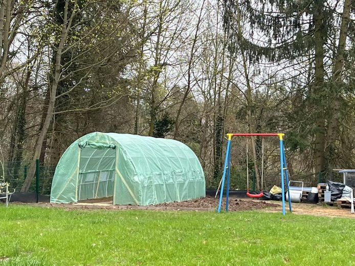 Ein ruhiges Zimmer nur für Frau im Schildow – Garten