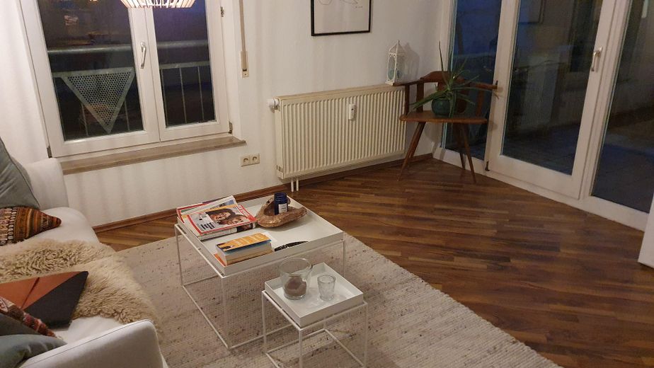 Zentrale 2,5-Zimmer Wohnung in idyllischer Innenstadtlage – Wohn-/Esszimmer